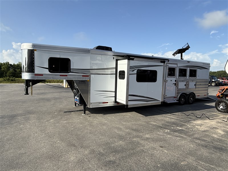 Trailer Photo 3