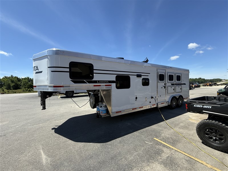 Trailer Photo 4