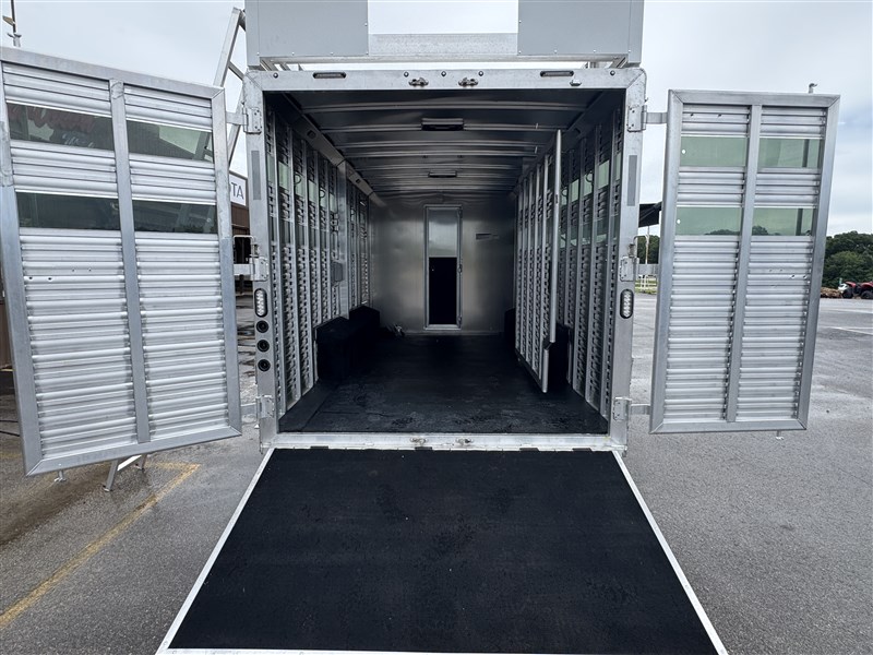 Trailer Photo 7