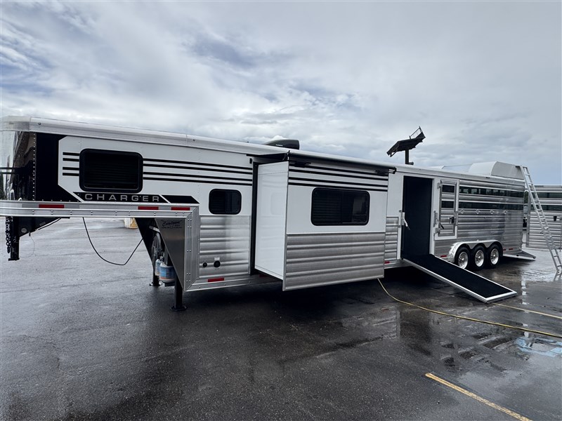 Trailer Photo 6