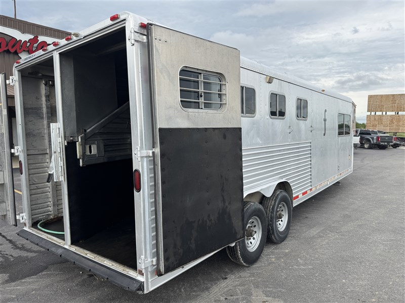 Trailer Photo 3