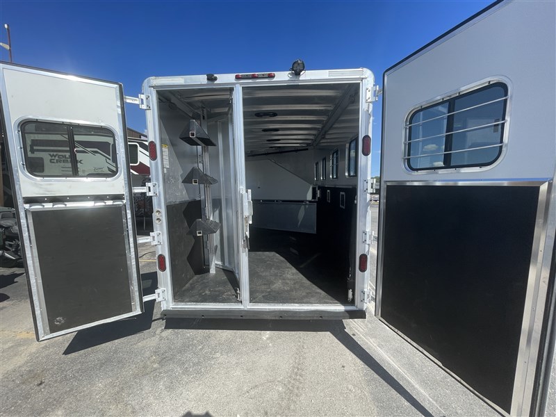 Trailer Photo 6