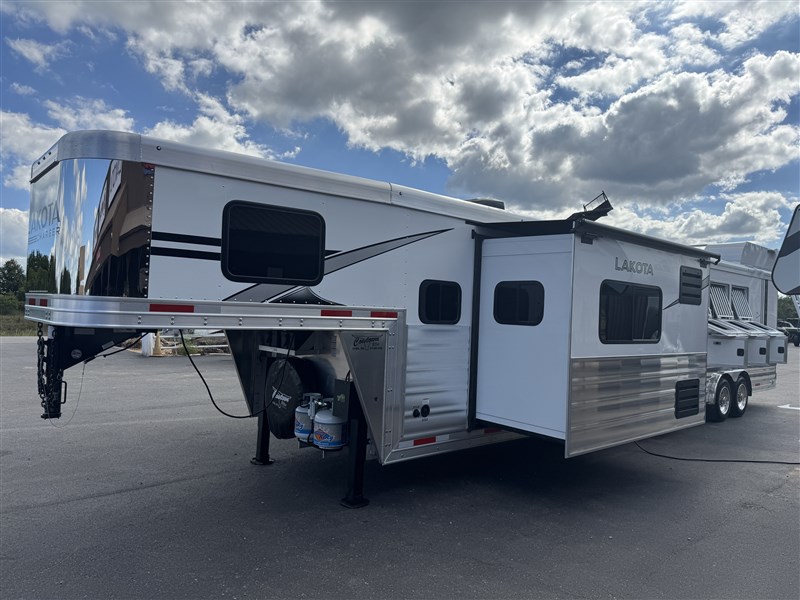 Trailer Photo 4