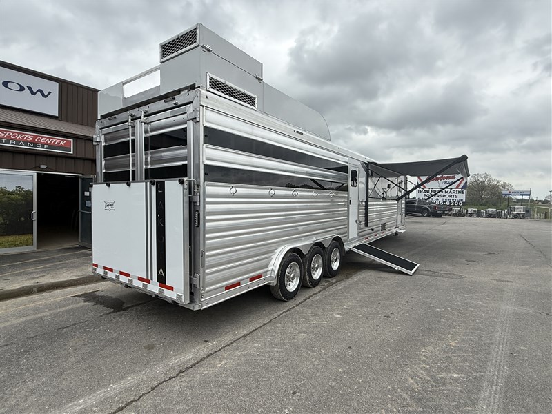 Trailer Photo 4
