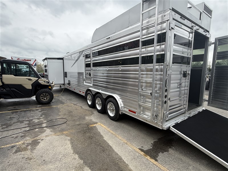 Trailer Photo 7