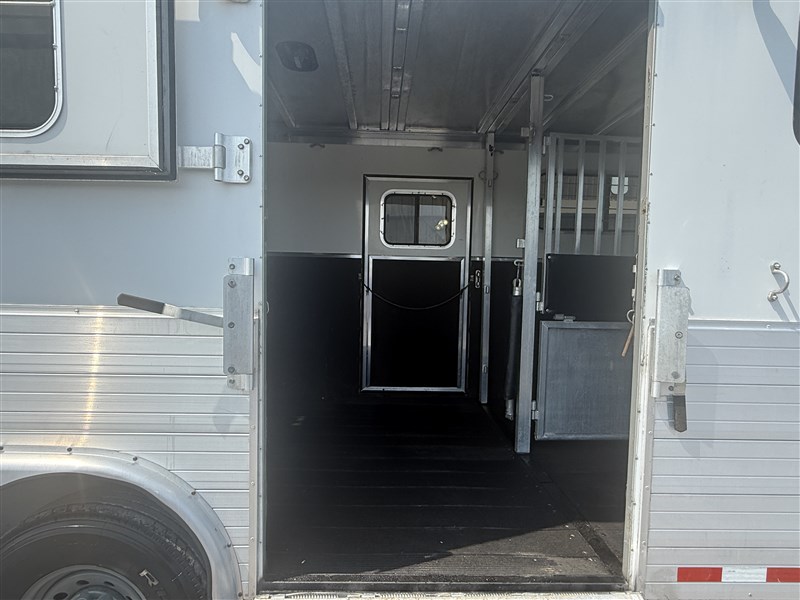 Trailer Photo 13