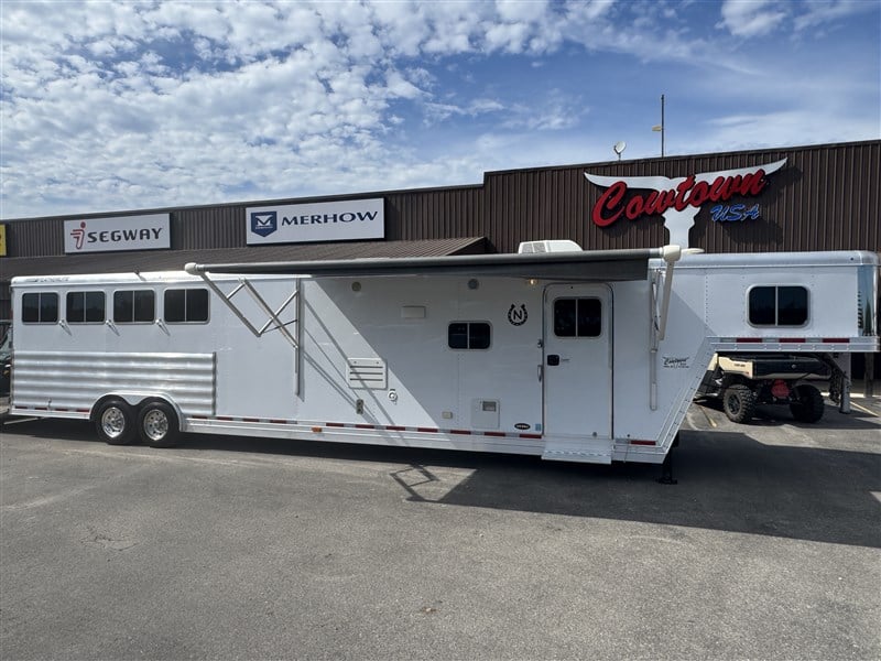 2015 Featherlite 8418 Sierra Conversions Living Quarters Four Horse