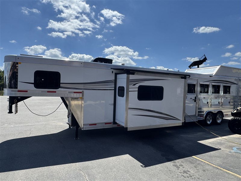 Trailer Photo 7
