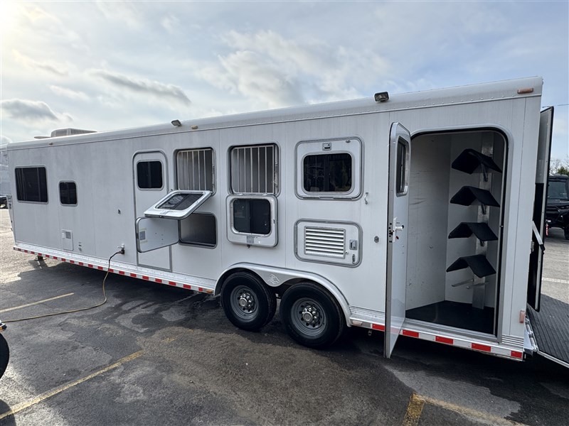 Trailer Photo 2