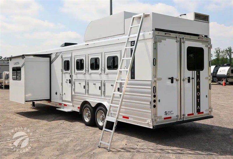 Trailer Photo 7