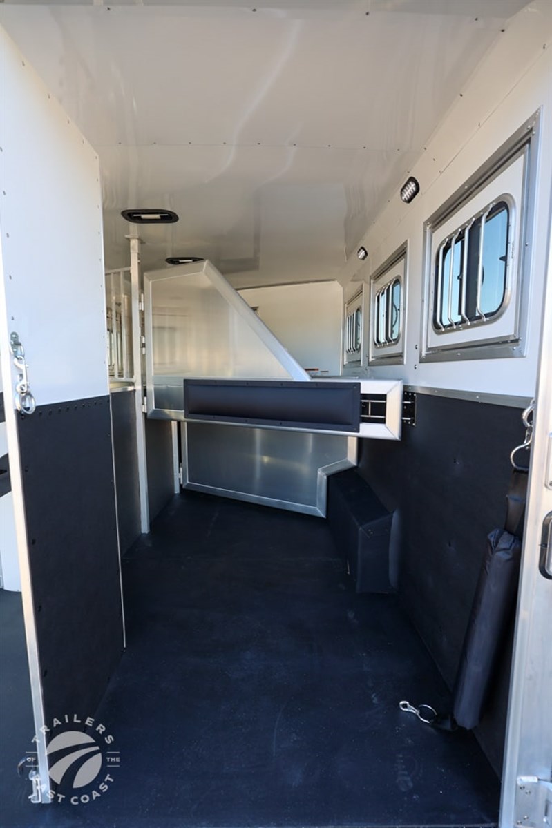 Trailer Photo 8