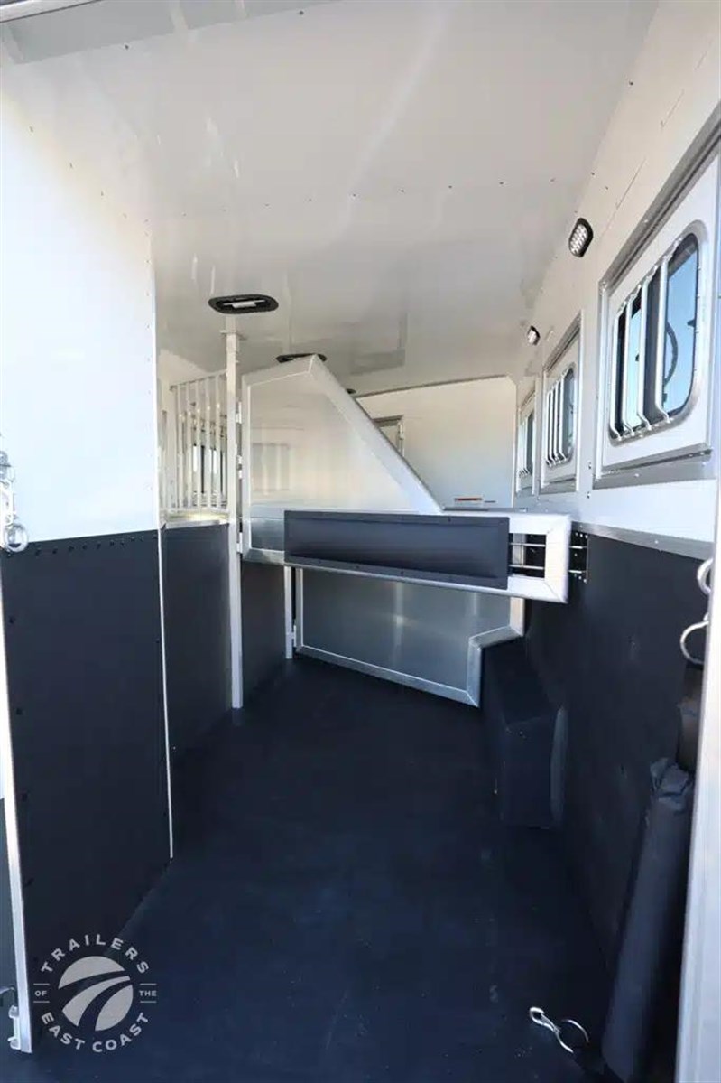Trailer Photo 9