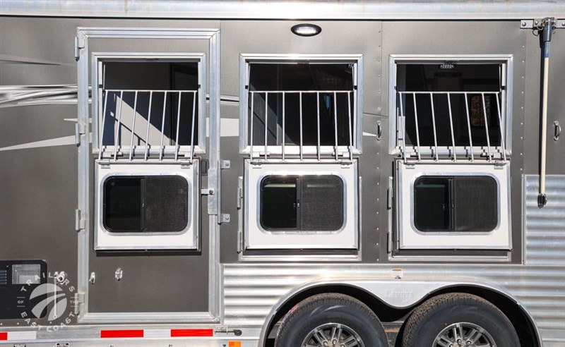 Trailer Photo 11