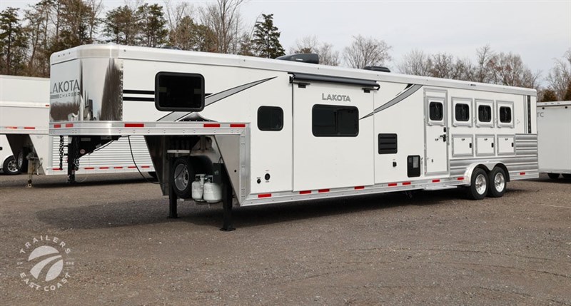 Trailer Photo 2