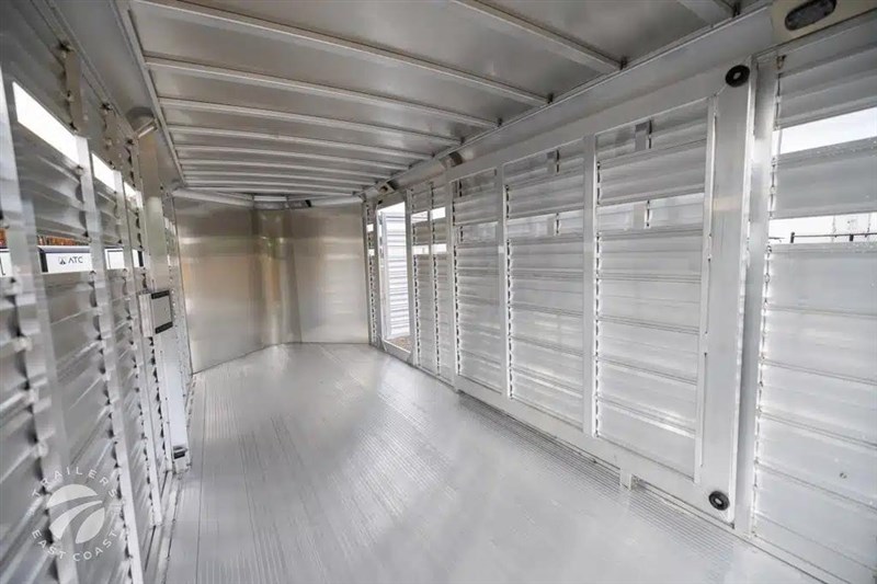Trailer Photo 7