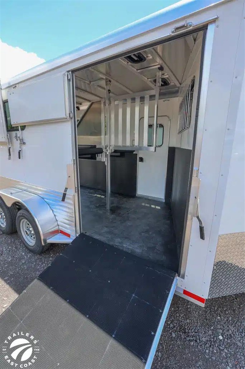 Trailer Photo 17