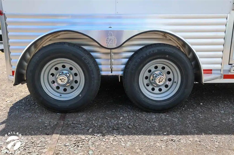 Trailer Photo 19