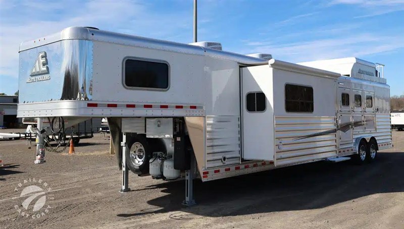 Trailer Photo 3