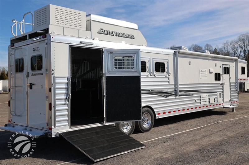 Trailer Photo 11