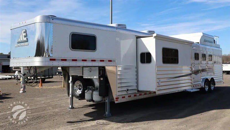 Trailer Photo 3