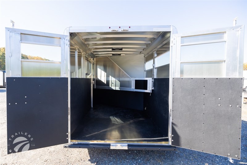 Trailer Photo 2