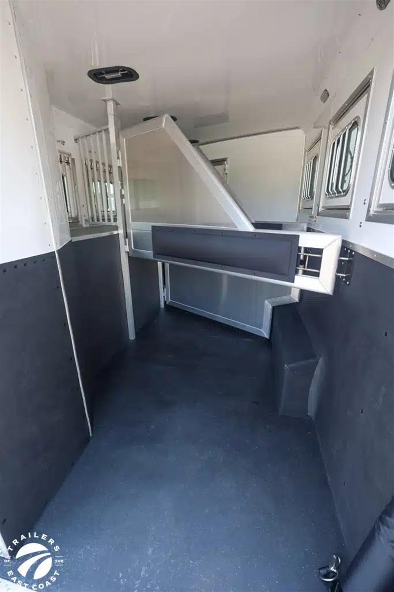 Trailer Photo 18