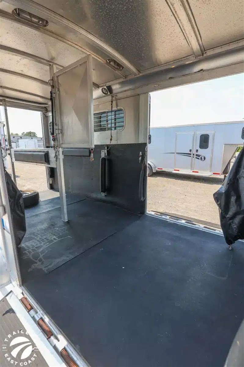 Trailer Photo 18