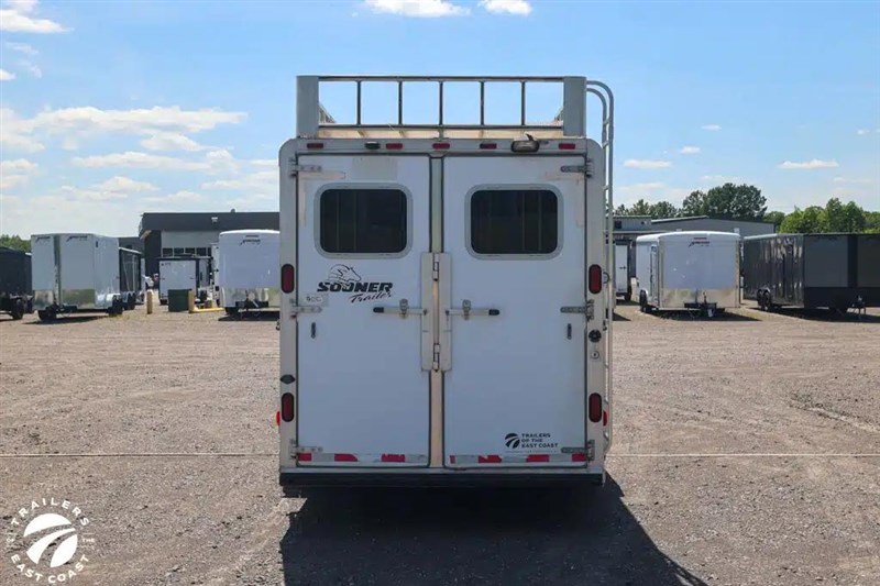 Trailer Photo 3