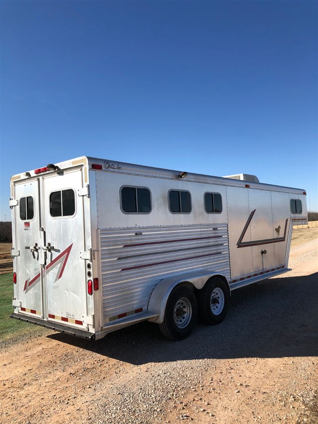 1999 Barrett 3 HORSE WITH 6' WEEKEND PACKAGE