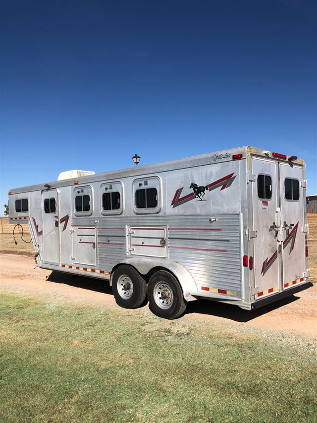 1999 Barrett 3 HORSE WITH 6' WEEKEND PACKAGE