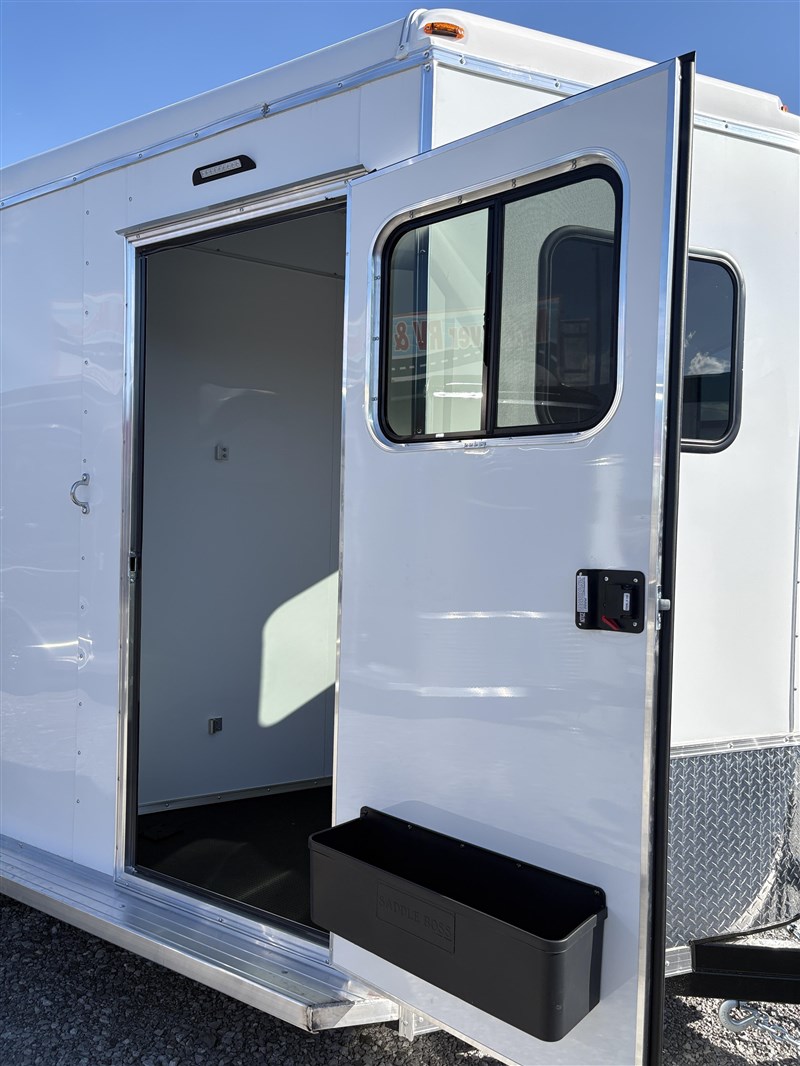 Trailer Photo 7