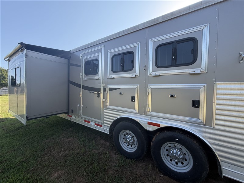 Trailer Photo 12