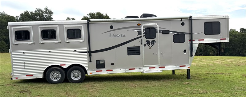 Trailer Photo 2