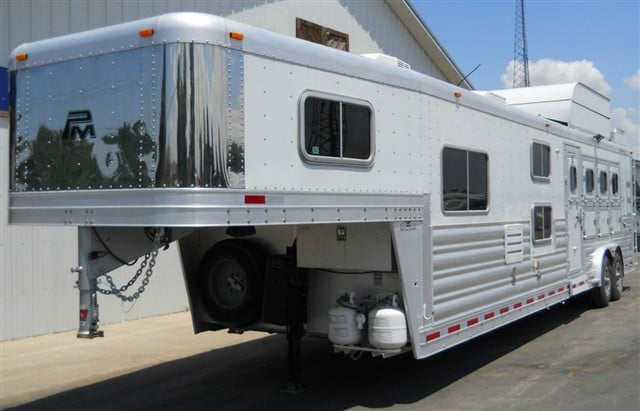 2009 Platinum Coach Platinum Coah 4H w/15' Outlaw LQ