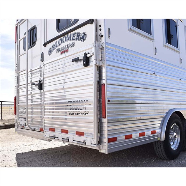 2011 Bloomer 2011 Bloomer Evolution 4 Horse Bumper Pull Trailer