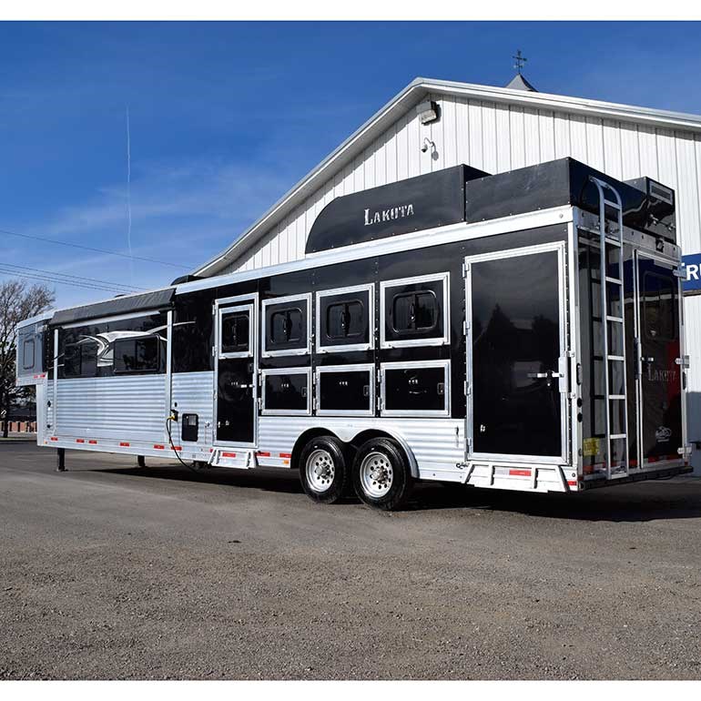 2014 Lakota Trailers 2014 Lakota Bighorn 4 Horse 16' LQ 12' SlideOut,