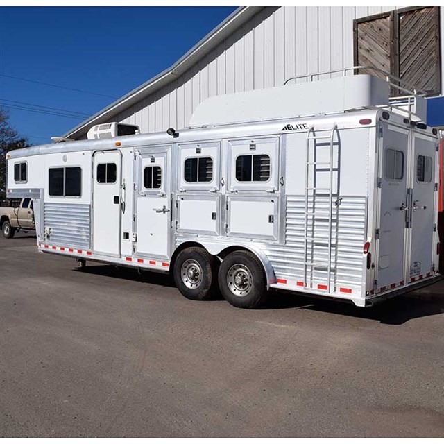 2000 Elite 2000 Elite 3 Horse Trailer with 10' Double B Livin