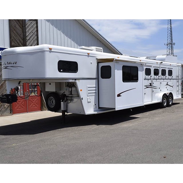 2007 Trails West 4 Horse 15x20 SO