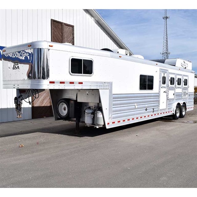 2008 Platinum Platinum 4 Horse 12' Outlaw Living Quarter