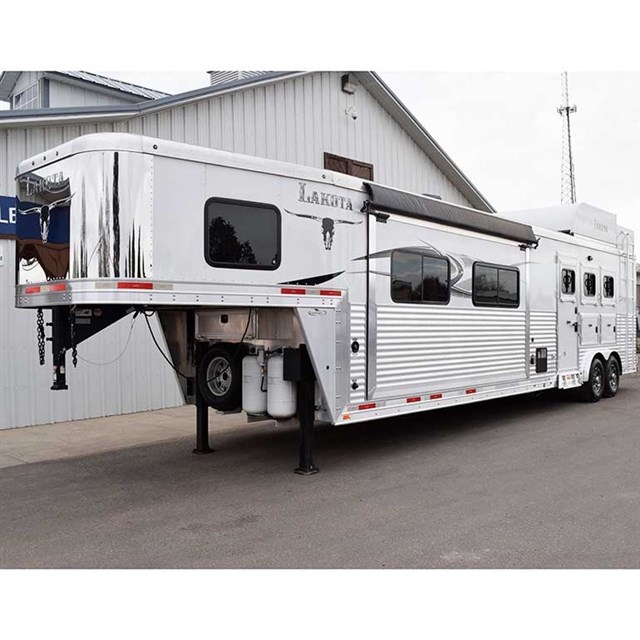 2014 Lakota Lakota 3 Horse Big Horn 16' LQ with SO