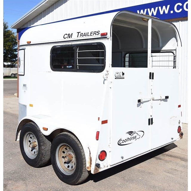 2002 CM 2 Horse Bumper Pull Trailer Circuit Champ