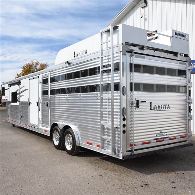 2018 Lakota Stock Combo S/O 11' LQ, 16' Stock, Mid Tack