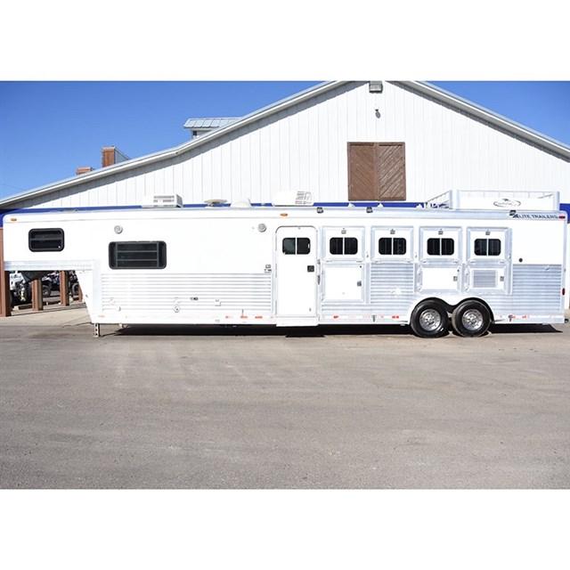 2002 Elite 4 Horse Trailer 16 Bunk Bed Living Quarter