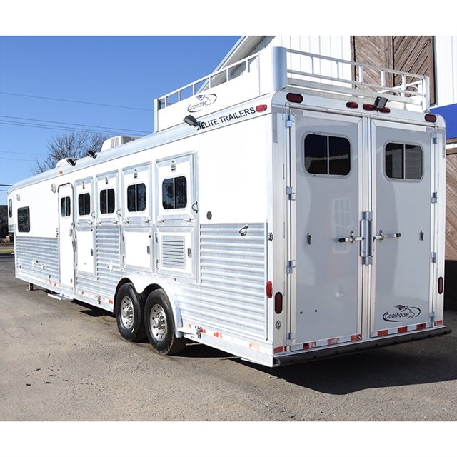 2002 Elite 4 Horse Trailer 16' Bunk Bed Living Quarter