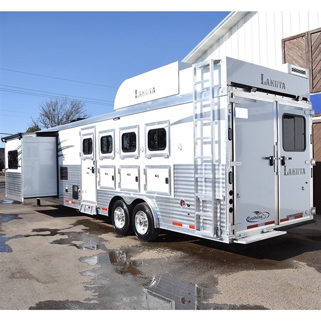 2018 Lakota Charger 4 Horse Trailer 15' LQ with Sofa