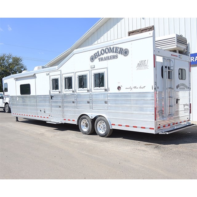 2015 Bloomer 4 Horse Trailer PC Load with 15' Outlaw LQ & Slide