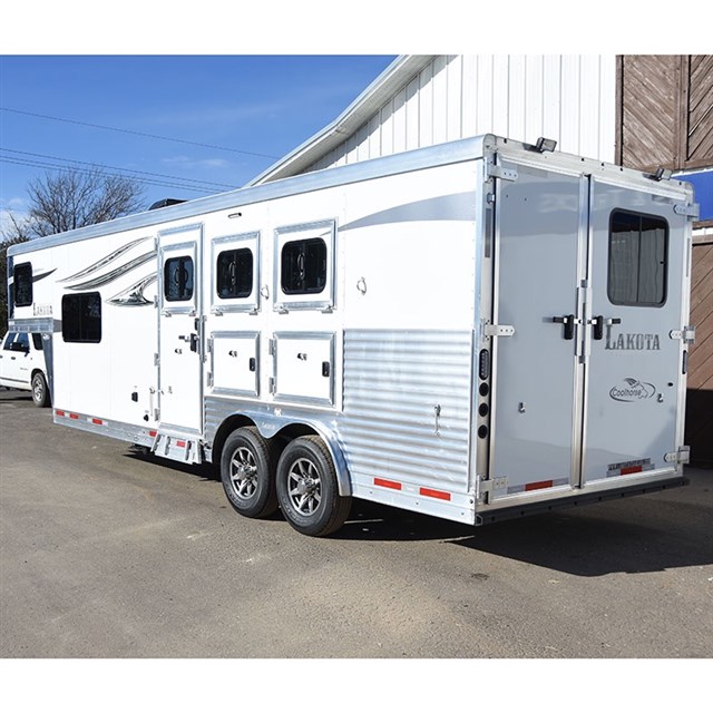 2019 Lakota Charger 3 Horse 9' LQ