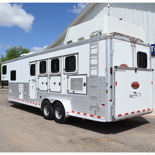 2012 Sundowner 4 Horse 10' LQ 7610RS with 4K Onan