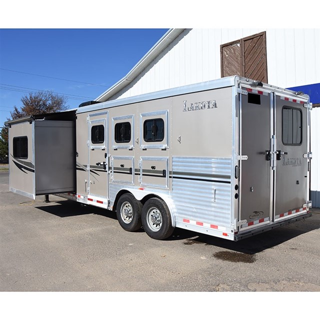 2014 Lakota Charger 3 Horse Trailer 11' Living Quarter, Slide