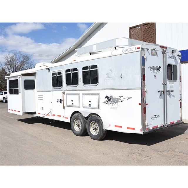 2006 Circle J 3 Horse Trailer with 10' Living Quarter